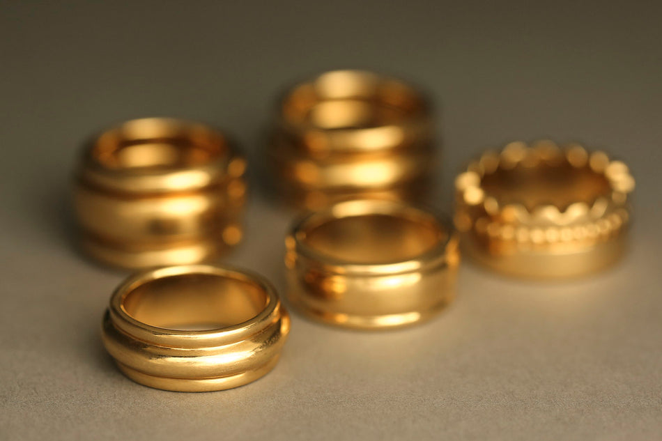 Versailles Pendant by George Rings - 18K yellow gold