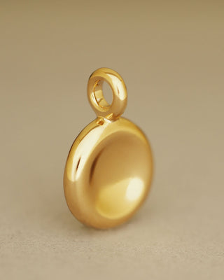 Button Grand pendant by George Rings solid 18k gold circle charm pendant necklace