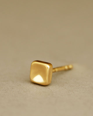 Chubby Square Studs by George Rings solid 18K yellow gold