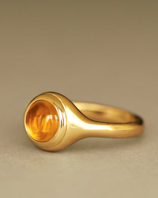 The Duchess in citrine cabochon solid 18k yellow gold solitaire ring by George Rings