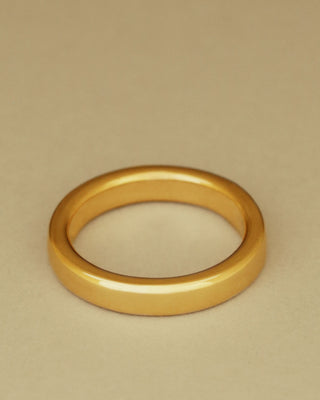 Essential Band by George Rings solid 18K yellow gold wedding ring simple heavy modern mens wedding band