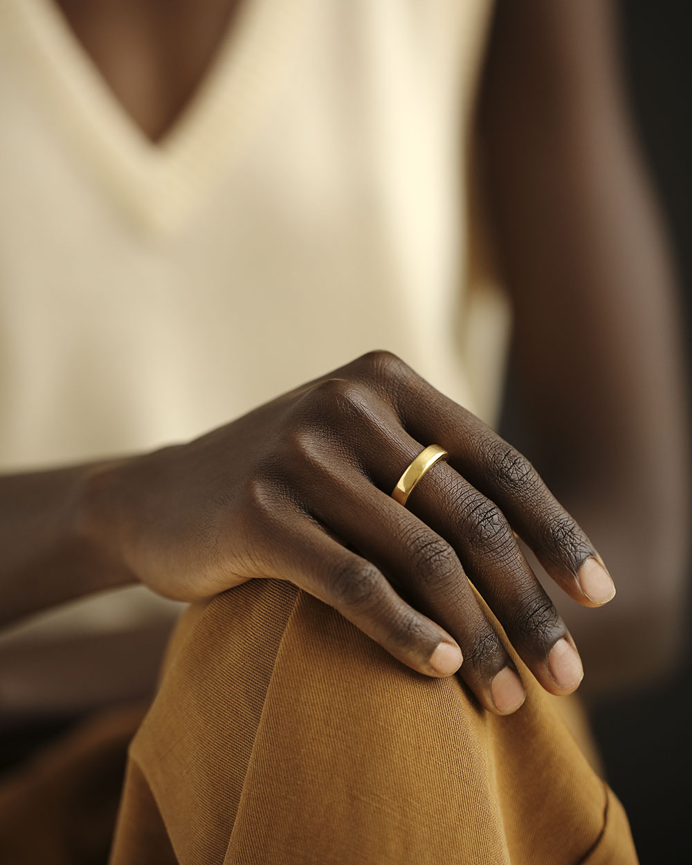 Essential Band Mid by George Rings 18K yellow gold