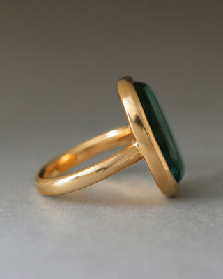 Lago di Como Estate Ring by George Rings Blue Green Tourmaline Cabochon Cocktail ring oval solid 18k gold