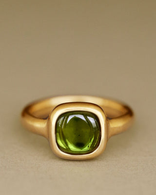 Sophia Ring in green tourmaline by George Rings solid 18K yellow gold solitaire
