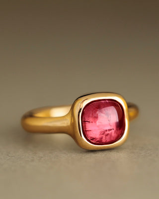 Sophia Pink Tourmaline Solitaire Ring set in Solid 18k Gold by George Rings hot pink square cabochon