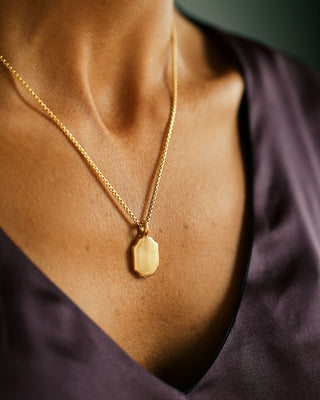 Versailles Pendant by George Rings solid 18K yellow gold on round box chain